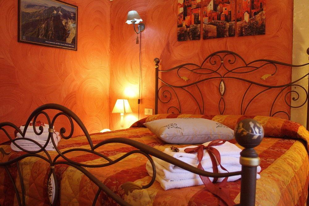 Convento Di San Colombo Hotel Санто Стефано ди Сесанио Екстериор снимка