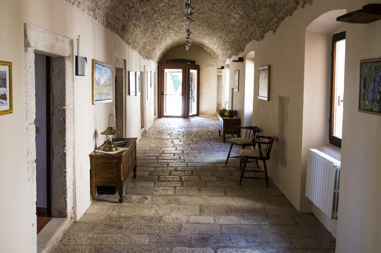 Convento Di San Colombo Hotel Санто Стефано ди Сесанио Екстериор снимка