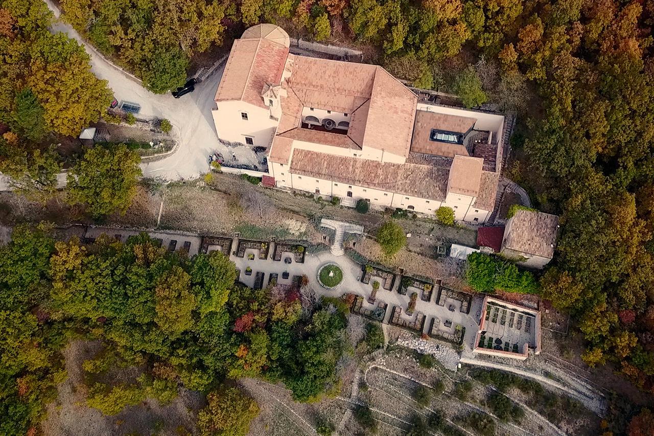 Convento Di San Colombo Hotel Санто Стефано ди Сесанио Екстериор снимка